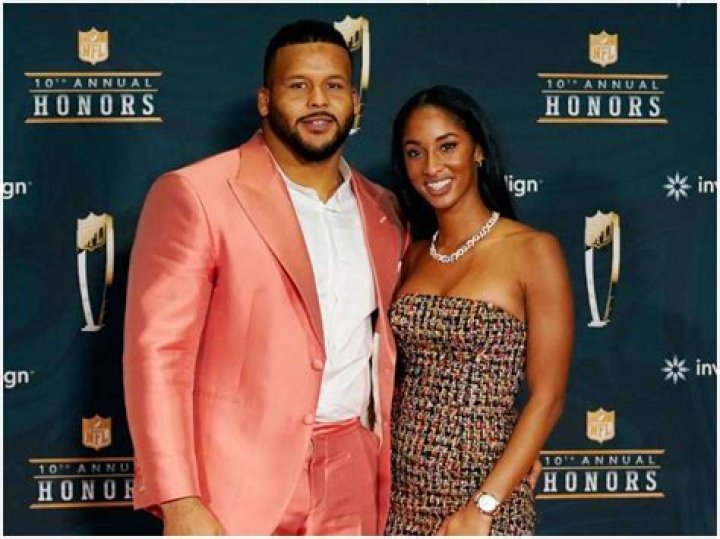 Aaron Donald Biography, Age, Height, Wife, Net Worth, Family