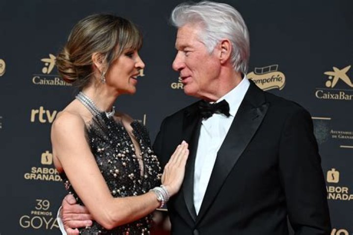Alejandra Silva biografía, edad, altura, esposa, net worth, familia