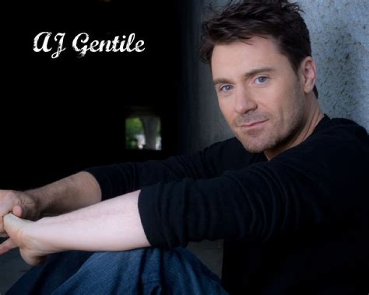Andrew Gentile biografía, edad, altura, esposo, net worth, familia
