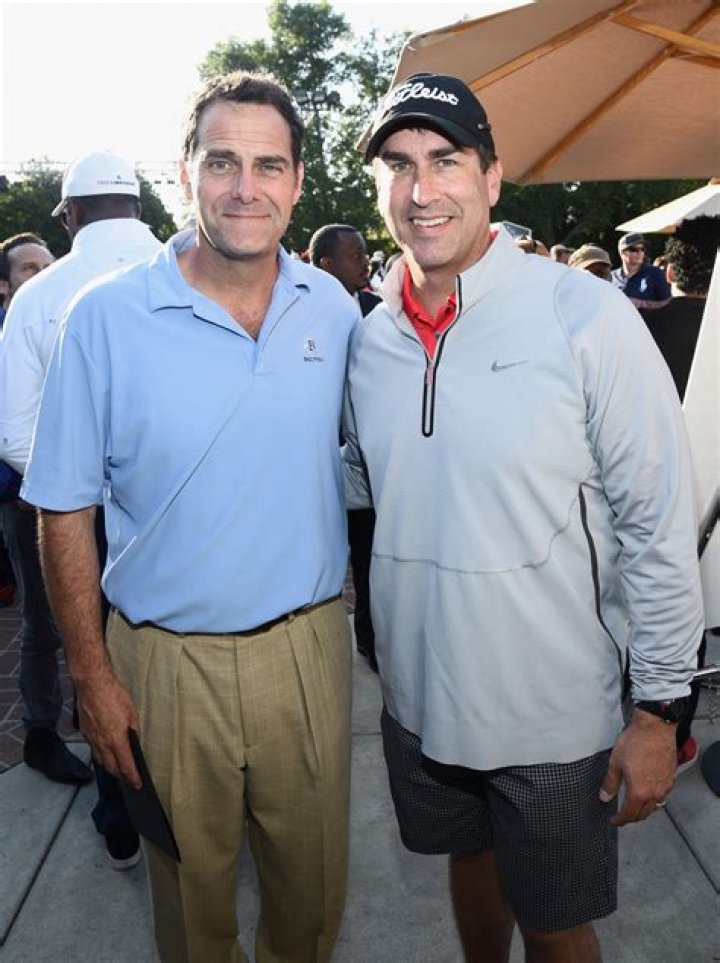 Andy Buckley Biography, Age, Height, Wife, Net Worth, Family