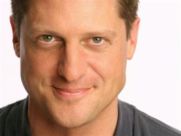 Christopher Sieber Biography, Age, Height, Wife, Net Worth, Family