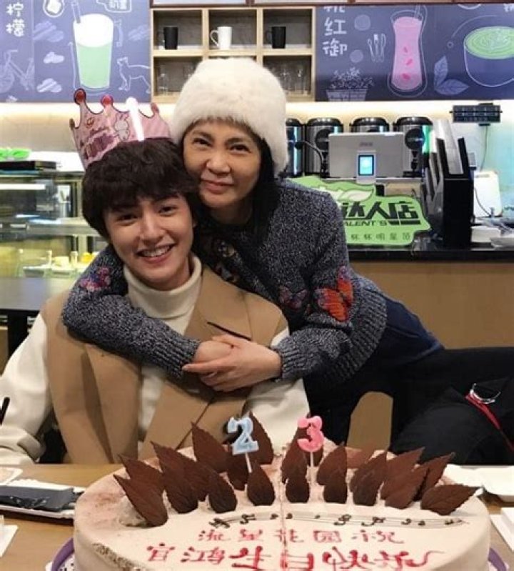 Darren Chen Biography, Age, Height, Wife, Net Worth, Family