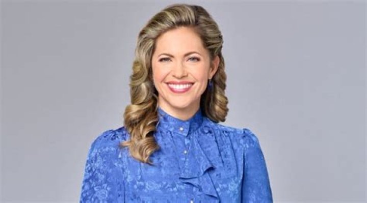 Deborah Hutton Biography, Age, Height, Husband, Net Worth, Family