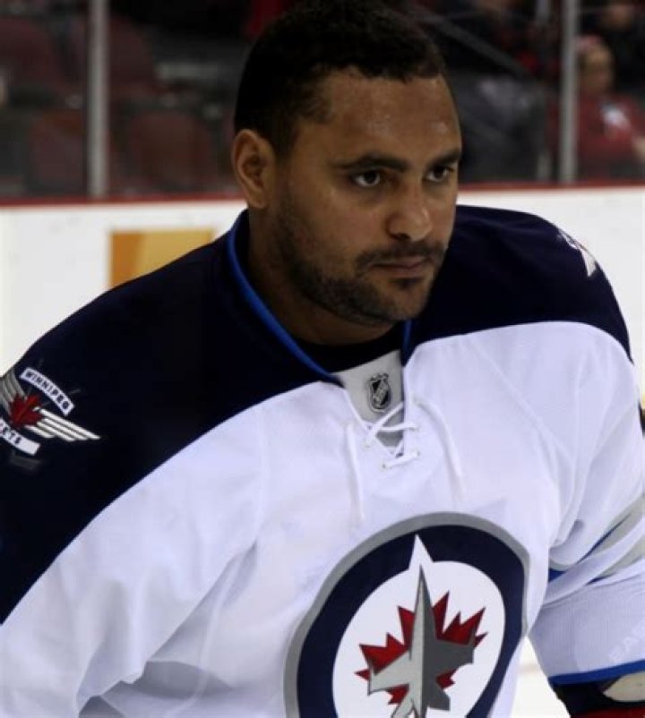 Dustin Byfuglien Biography, Age, Height, Wife, Net Worth, Family