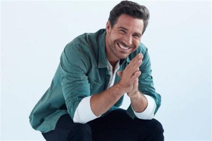 Ed Quinn Biography, Age, Height, Wife, Net Worth, Family