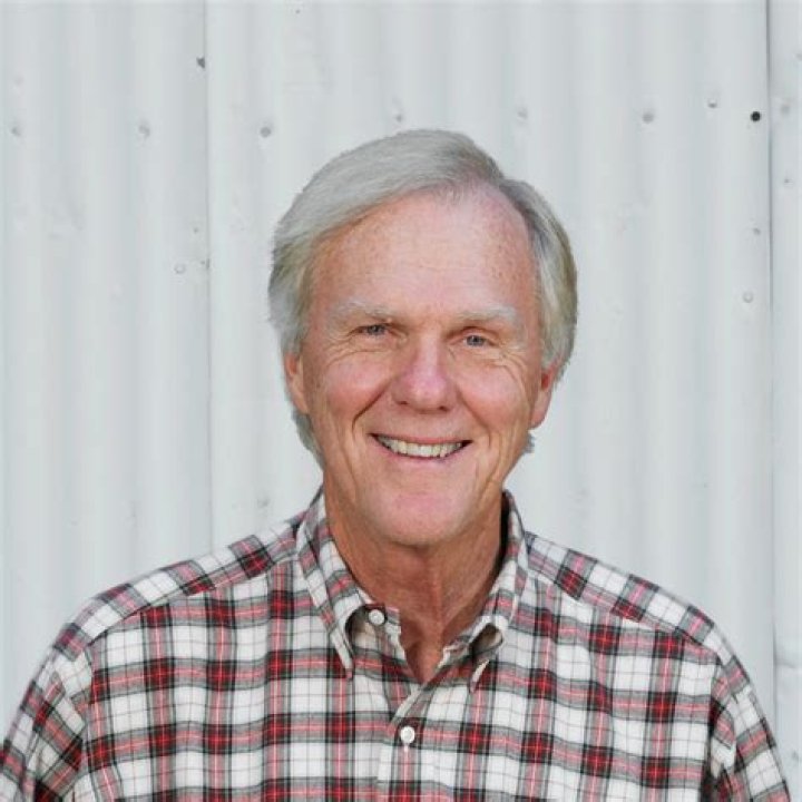 Howard Backen biografía, edad, altura, esposo, net worth, familia