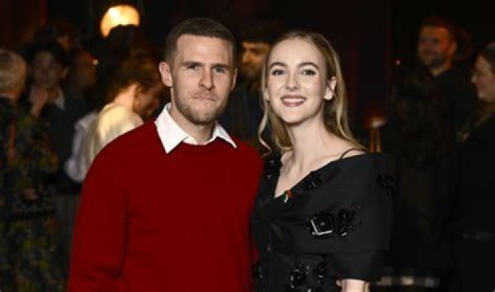 Iain De Caestecker Biography, Age, Height, Wife, Net Worth, Family