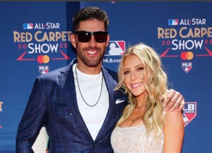 J. D. Martinez Biography, Age, Height, Wife, Net Worth, Family