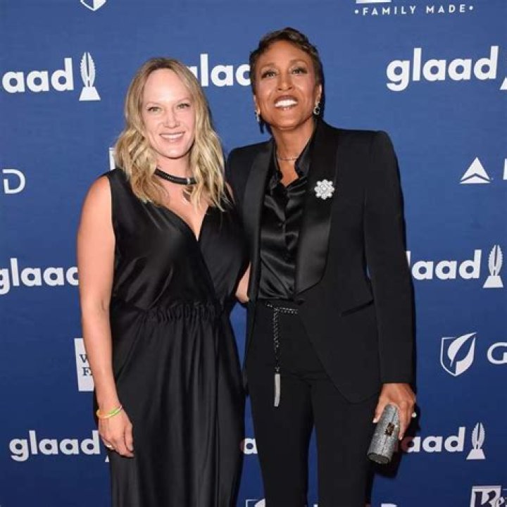 Jennifer Roberts Biography, Age, Height, Husband, Net Worth, Family