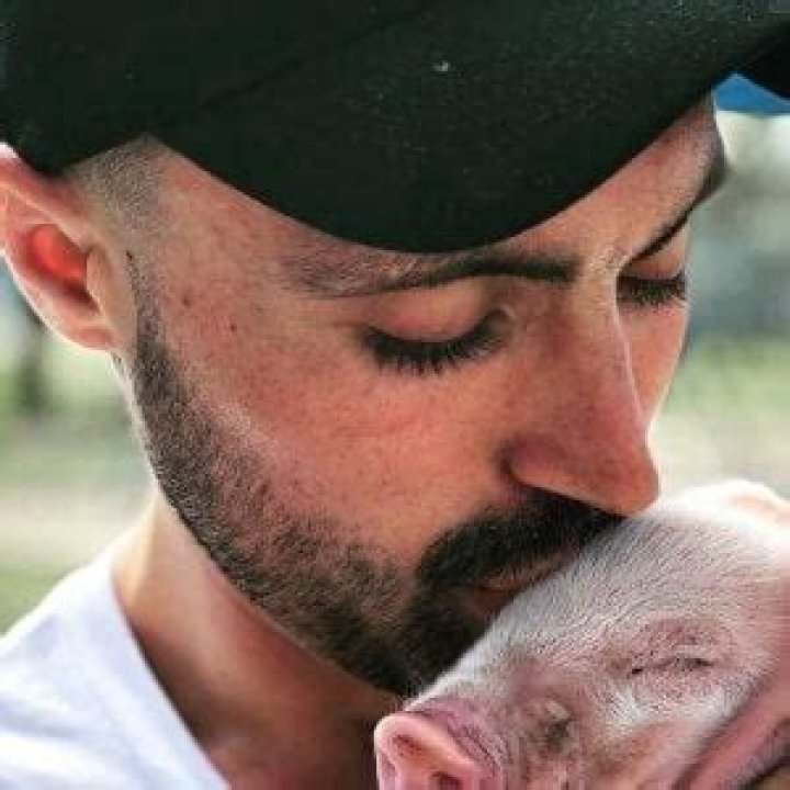 Joey Carbstrong Biography, Age, Height, Wife, Net Worth, Family