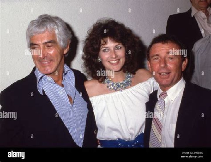 John DeLorean Biography, Age, Height, Wife, Net Worth, Family