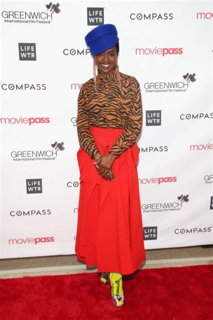 Lauryn Hill Biography, Age, Height, Husband, Net Worth, Family
