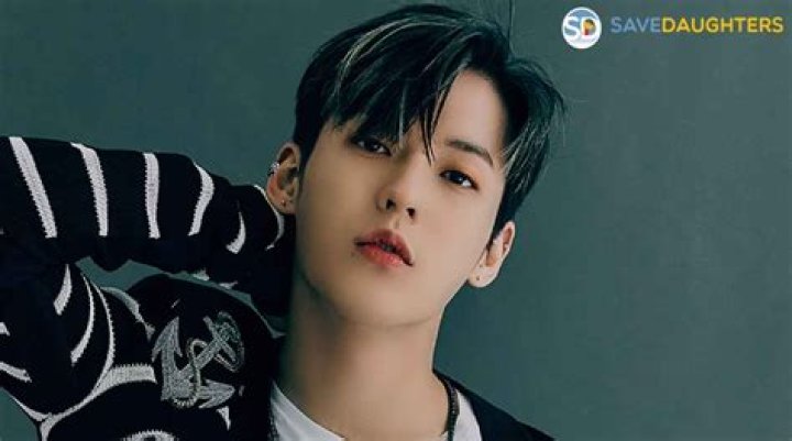 Lee Min-hyuk Biography, Age, Height, Wife, Net Worth, Family