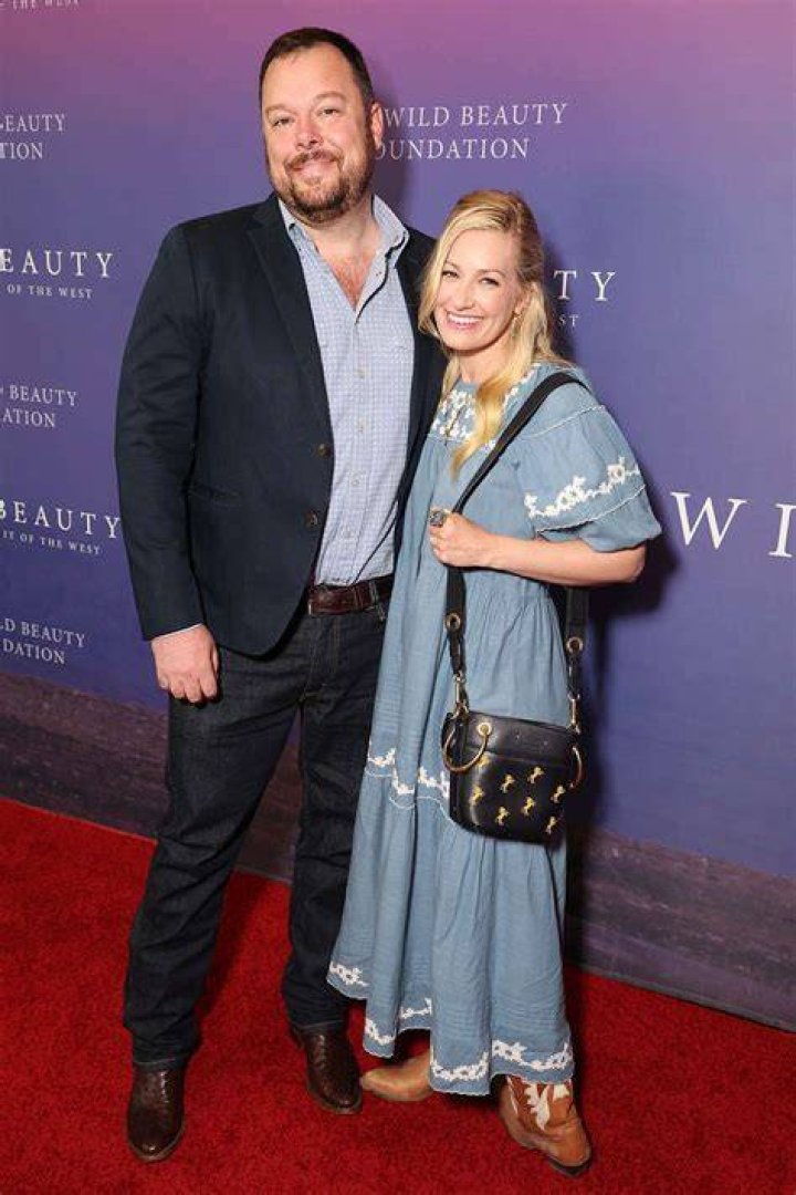Michael Gladis Biography, Age, Height, Wife, Net Worth, Family