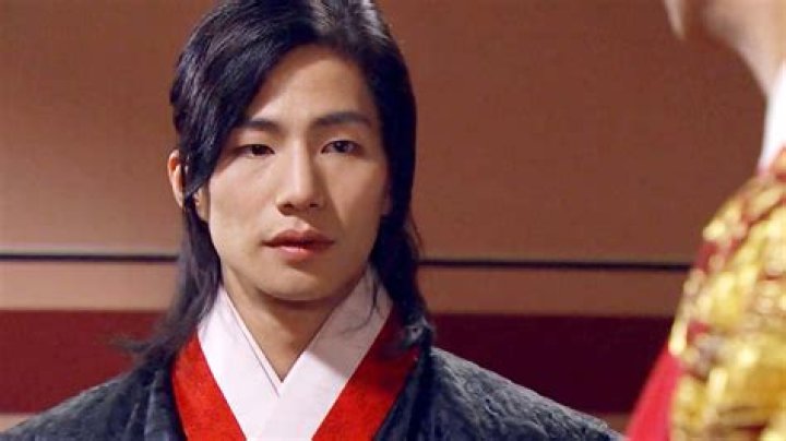 Moon Eui-jae Biography, Age, Height, Wife, Net Worth, Family