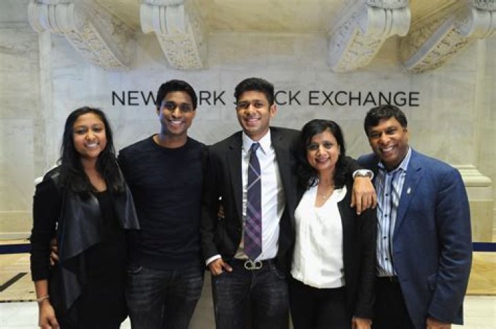 Naveen Jain Biography, Age, Height, Wife, Net Worth, Family