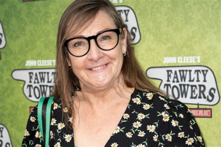 Pauline McLynn Biography, Age, Height, Husband, Net Worth, Family