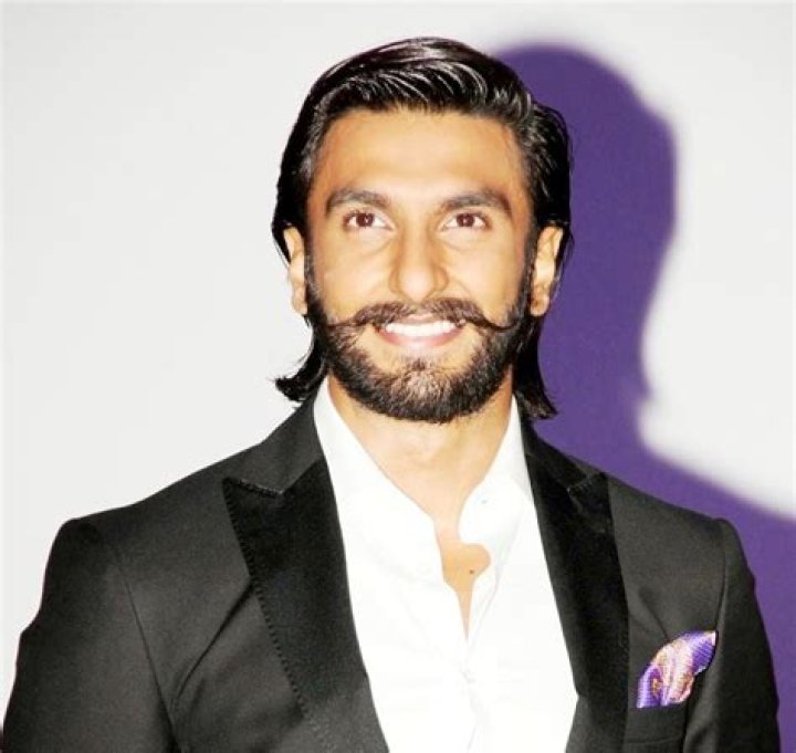 Ranveer Singh Biography, Age, Height, Wife, Net Worth, Family