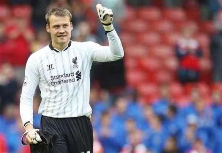 Simon Mignolet Biography, Age, Height, Wife, Net Worth, Family