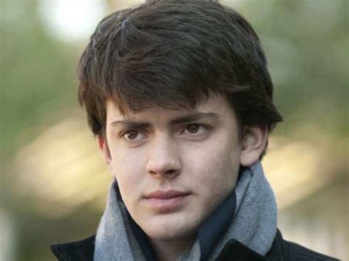 Skandar Keynes Biography, Age, Height, Wife, Net Worth, Family