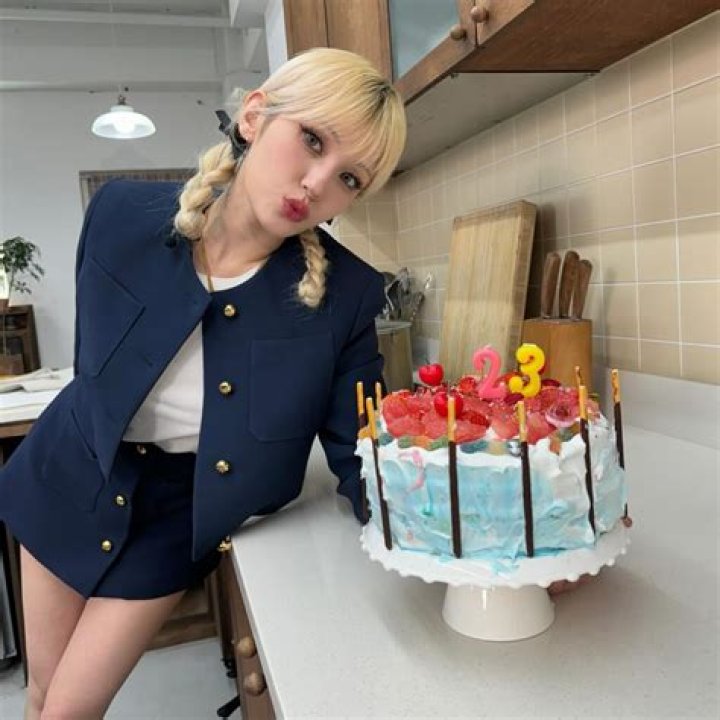 Somi Biography, Age, Height, Husband, Net Worth, Family
