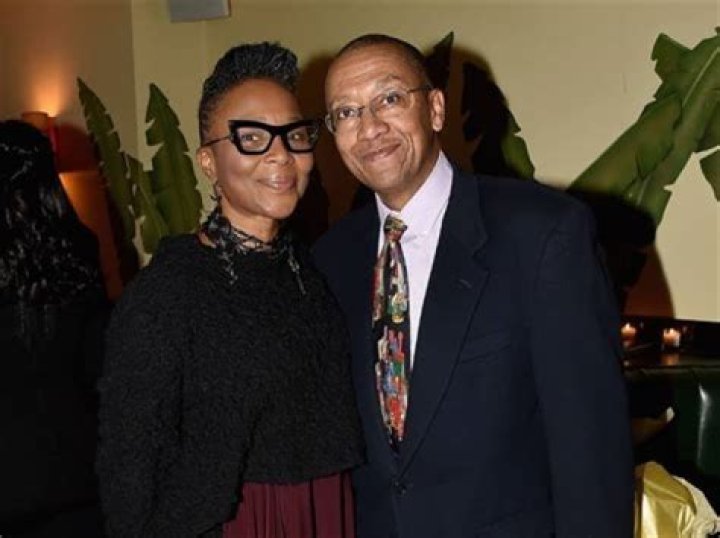 Suzzanne Douglas Biography, Age, Height, Husband, Net Worth, Family