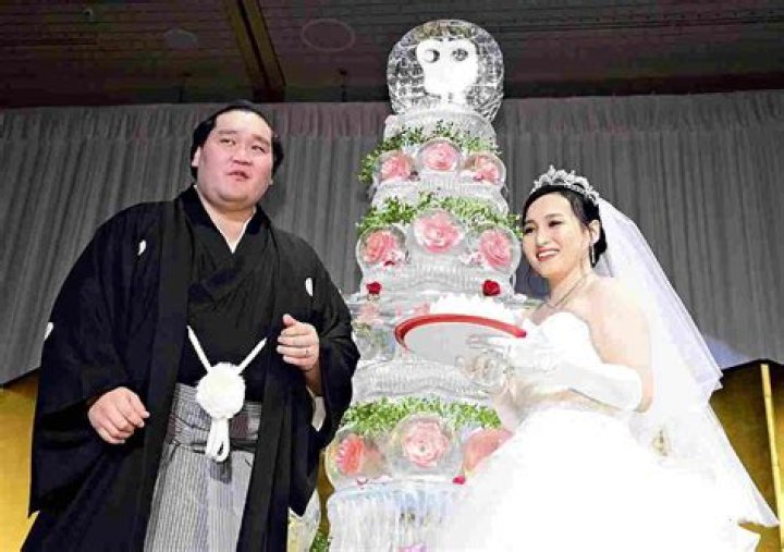 Takayasu Akira Biography, Age, Height, Wife, Net Worth, Family
